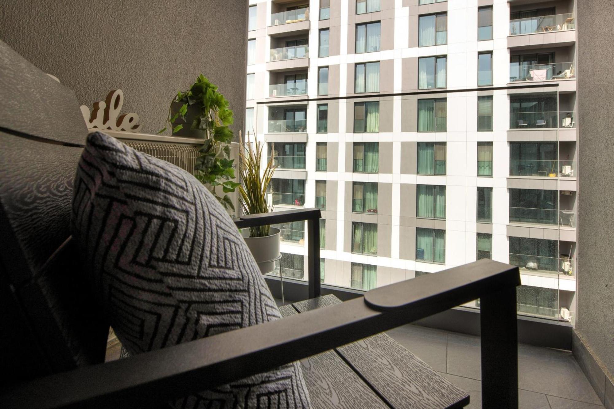 Infinite Horizons - Modern Living In North Business District Bucareste Quarto foto